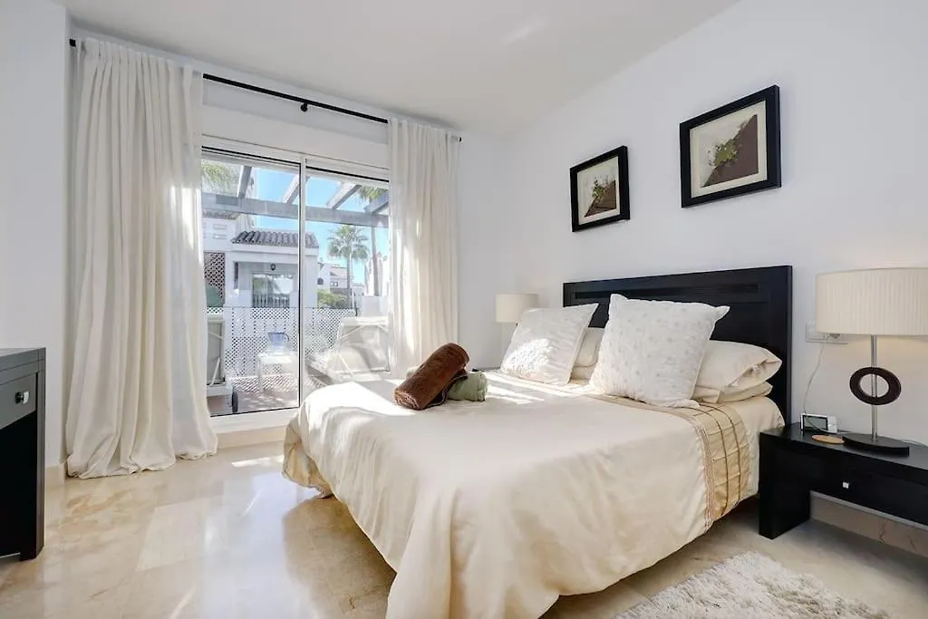 Appartement Modern 2-Bedroom Flat Next To The Sea Marbellac Espagne