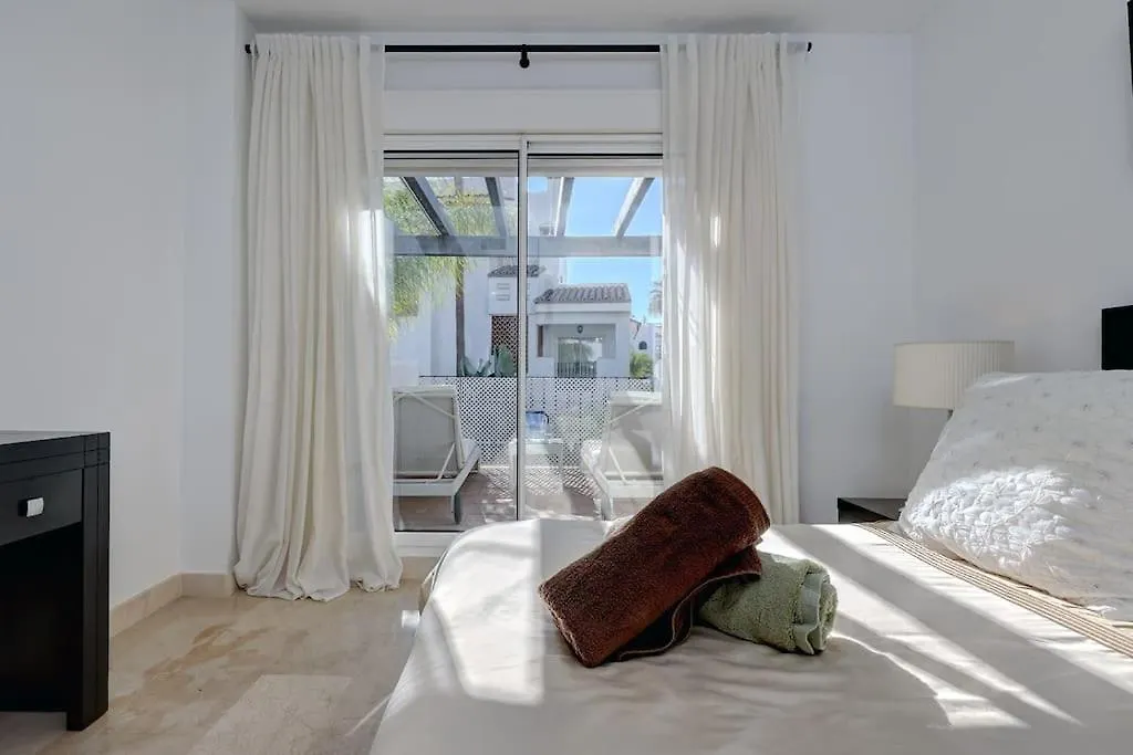 Appartement Modern 2-Bedroom Flat Next To The Sea Marbellac Espagne