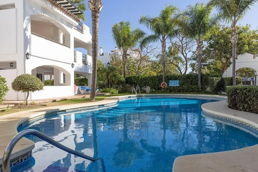 Modern 2-Bedroom Flat Next To The Sea Marbellac Espagne