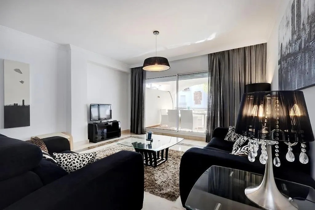 Appartement Modern 2-Bedroom Flat Next To The Sea Marbellac