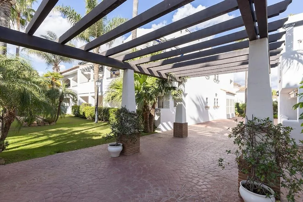 Modern 2-Bedroom Flat Next To The Sea Marbellac 0*,